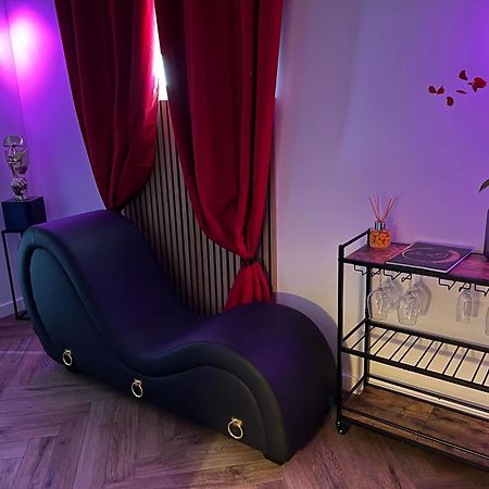 Hotel Le Fruit Defendu 67 Brumath Esterno foto