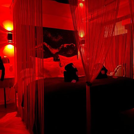 Hotel Le Fruit Defendu 67 Brumath Esterno foto