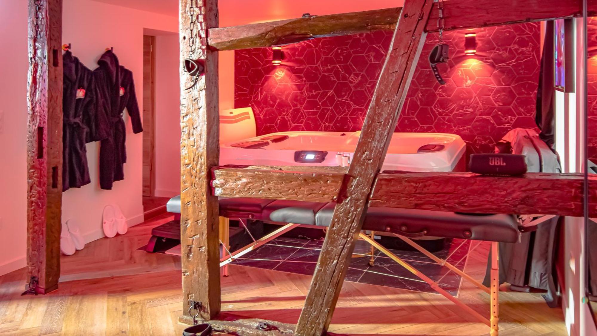 Hotel Le Fruit Defendu 67 Brumath Esterno foto