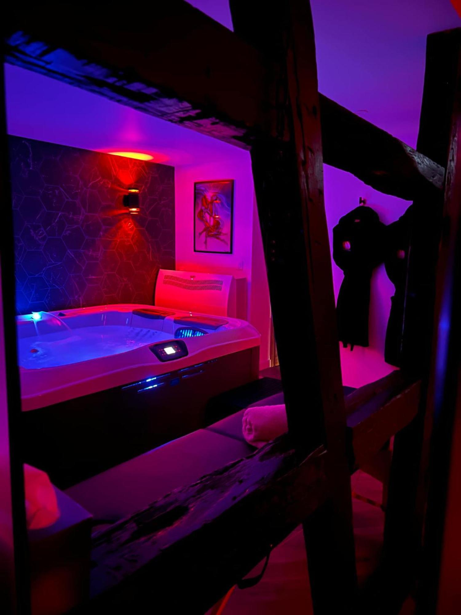 Hotel Le Fruit Defendu 67 Brumath Esterno foto